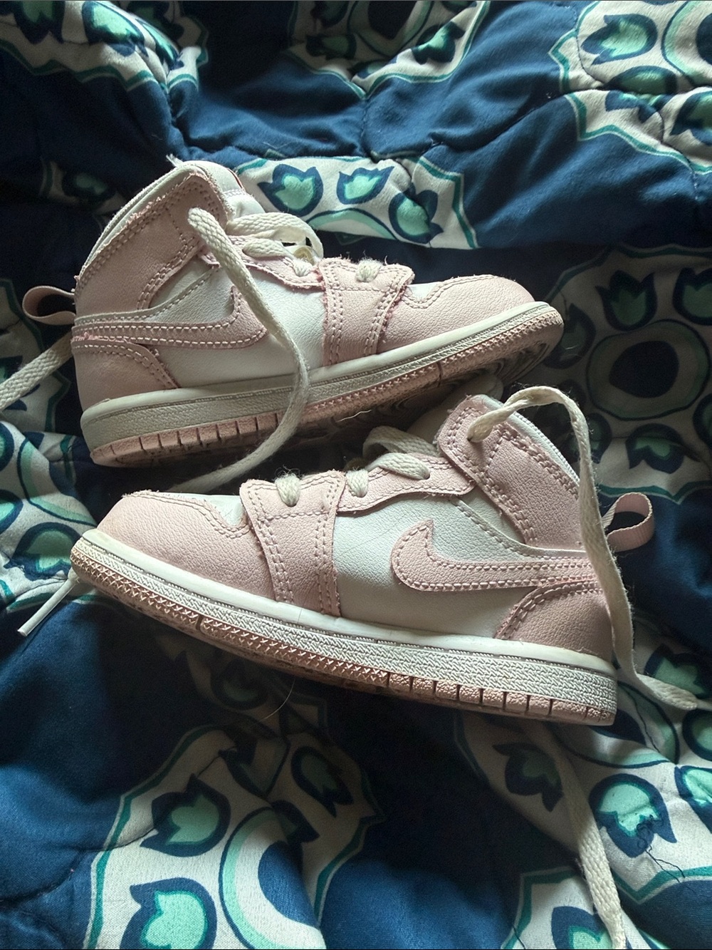 Nike Jordan 1 Mid Baby/Toddler Shoes Pink and White High-Top Sneakers